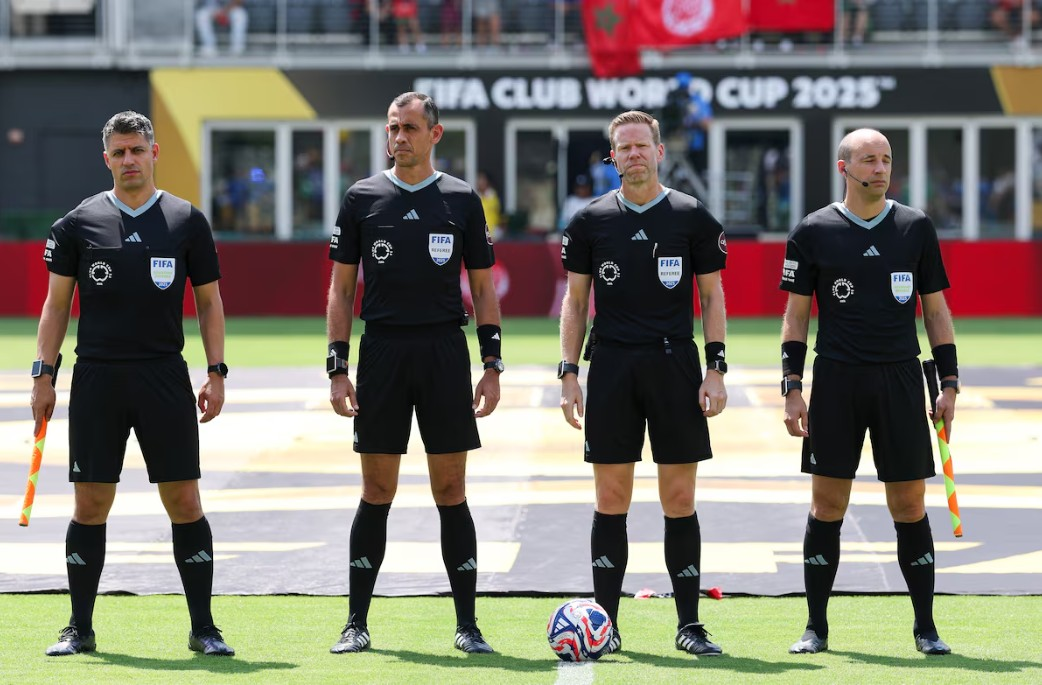 Khi thầy giáo và luật sư cầm còi ở World Cup 2026